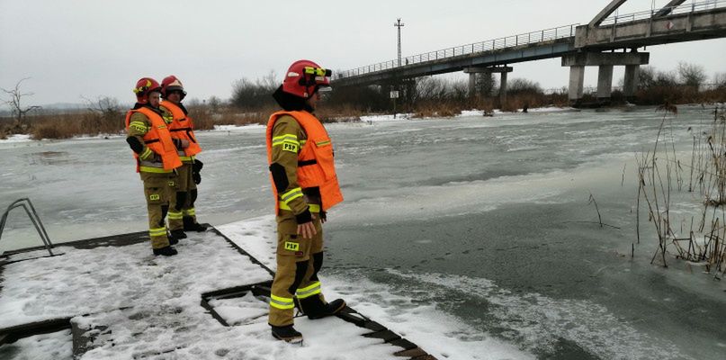 Strażacy sprawdzali miejsca ewentualnych podtopień