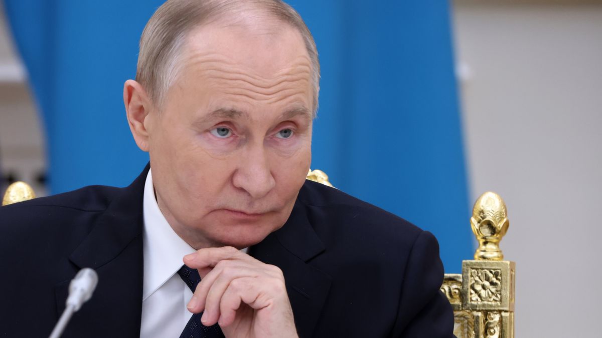 "Putin zostanie z nieprzebranymi złożami gazu". Jerzy Buzek mówi o skutkach Zielonego Ładu