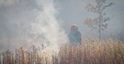 Głogów: Nastolatek podpalił trawy i wezwał pomoc