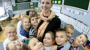 Najpiękniejsze życzenia na Dzień Nauczyciela 2025. Oto gotowe wiersze