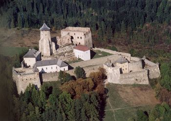 Zamki na pograniczu polsko-słowackim. Muszyna i Stara Lubovnia na Słowacji połączone dwoma magicznymi atrakcjami