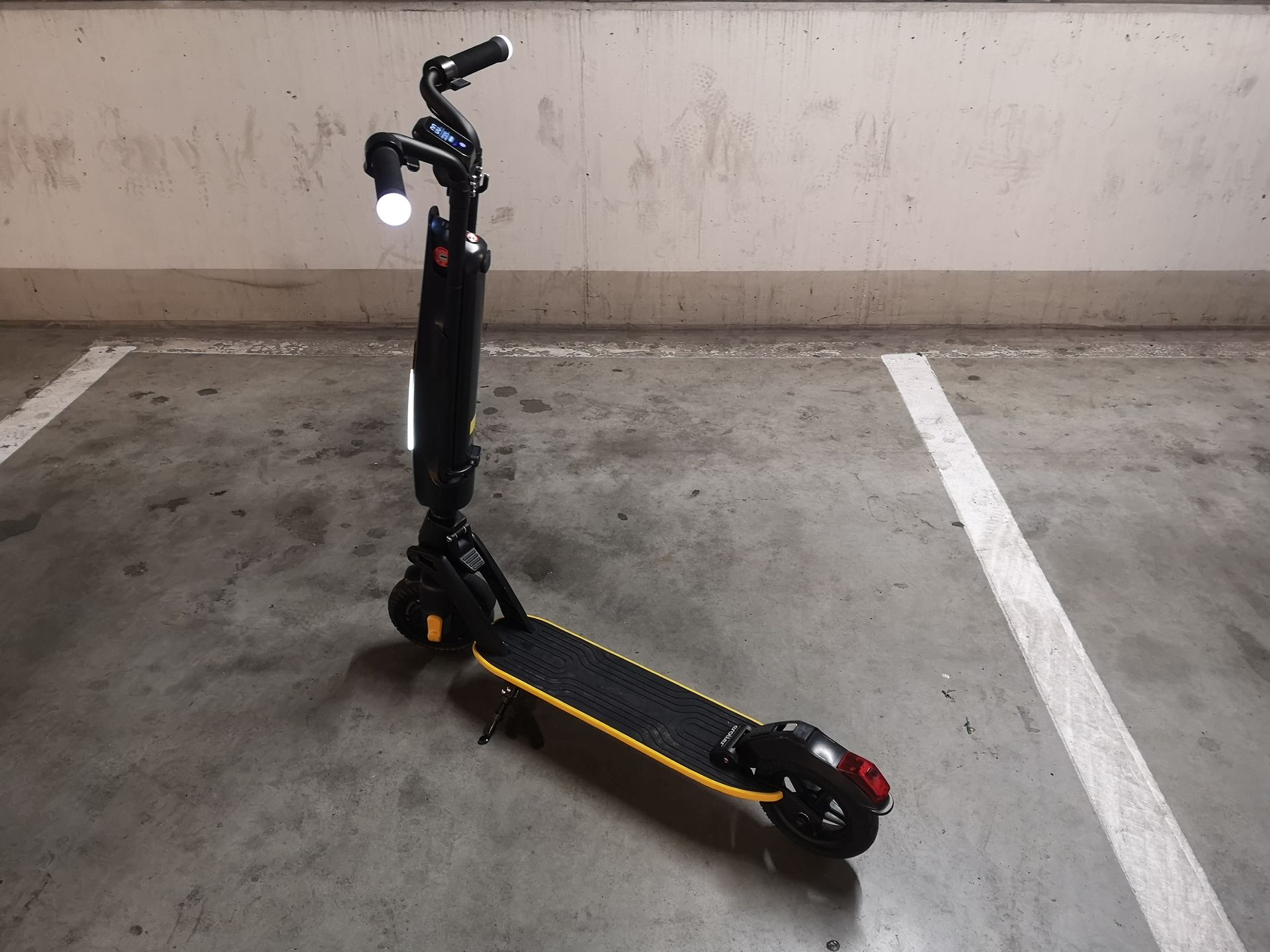 Krótki test hulajnogi elektrycznej eRoller R1 2