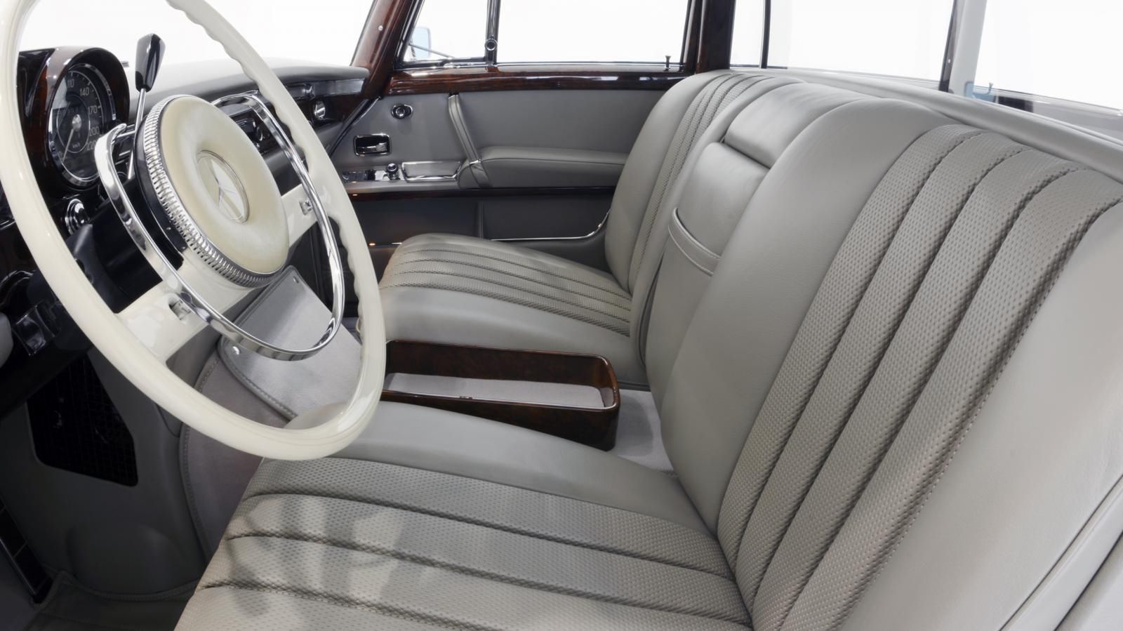 Mercedes-Benz S600 Pullman