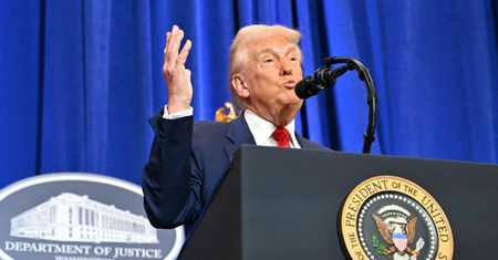 Co ze szkołami w USA? Trump zamknie Departament Edukacji