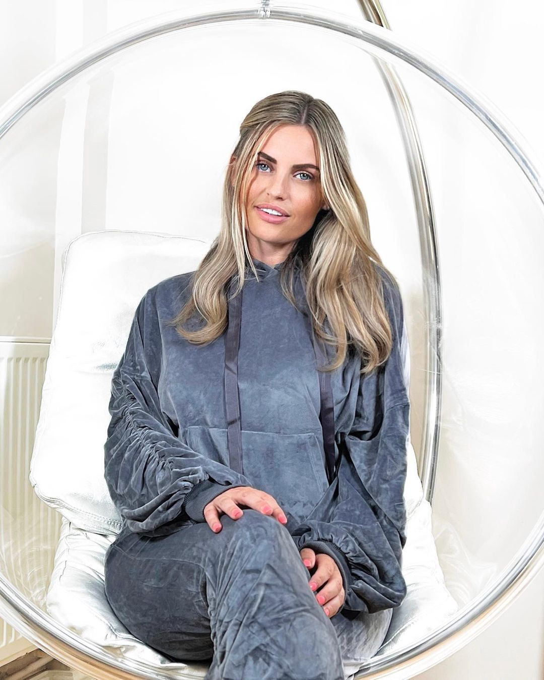 Brytyjska influencerka w ogniu krytyki. Poszło o ślubne zaproszenia, ale nie tylko
