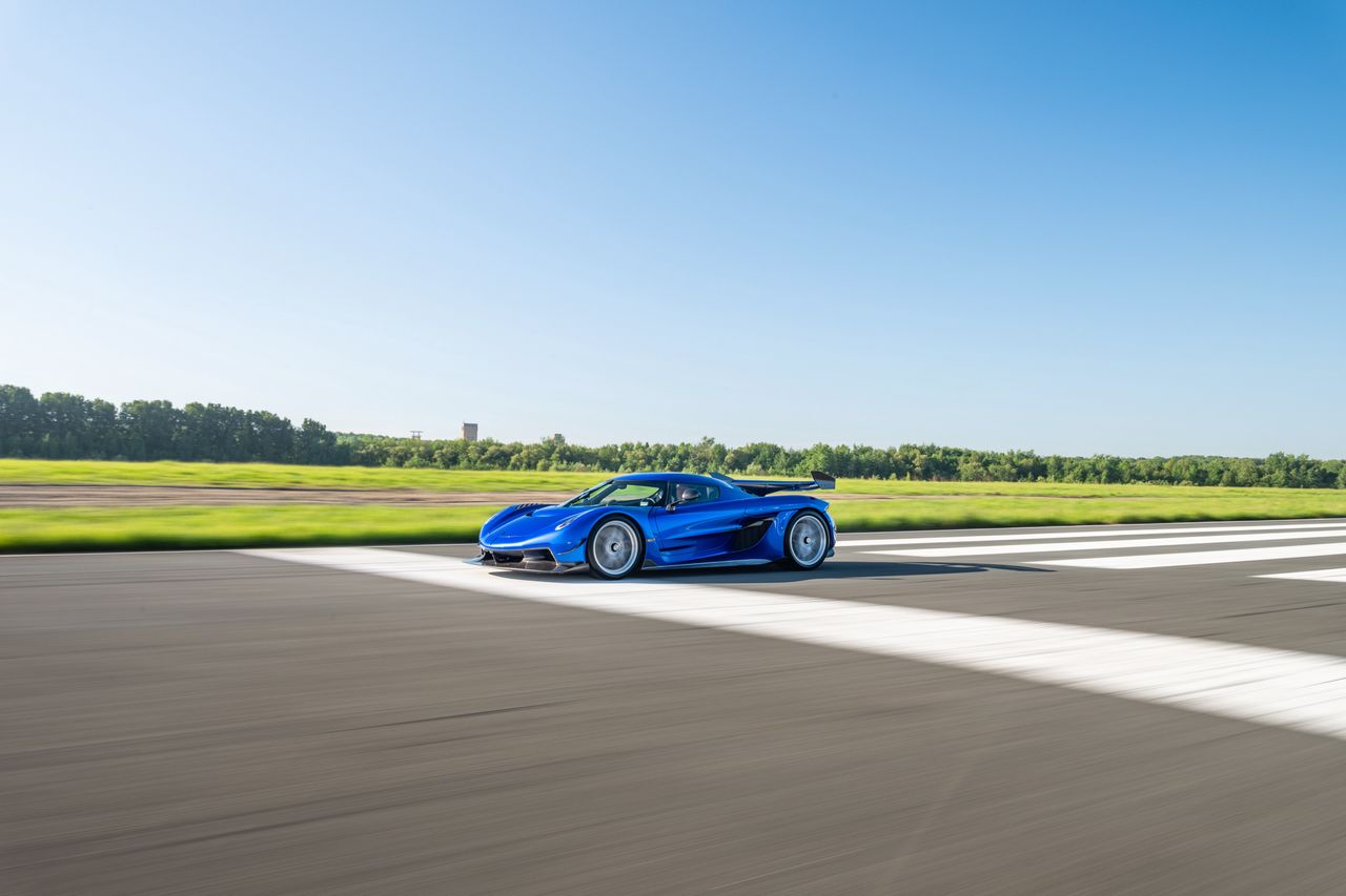 Koenigsegg Jesko Attack