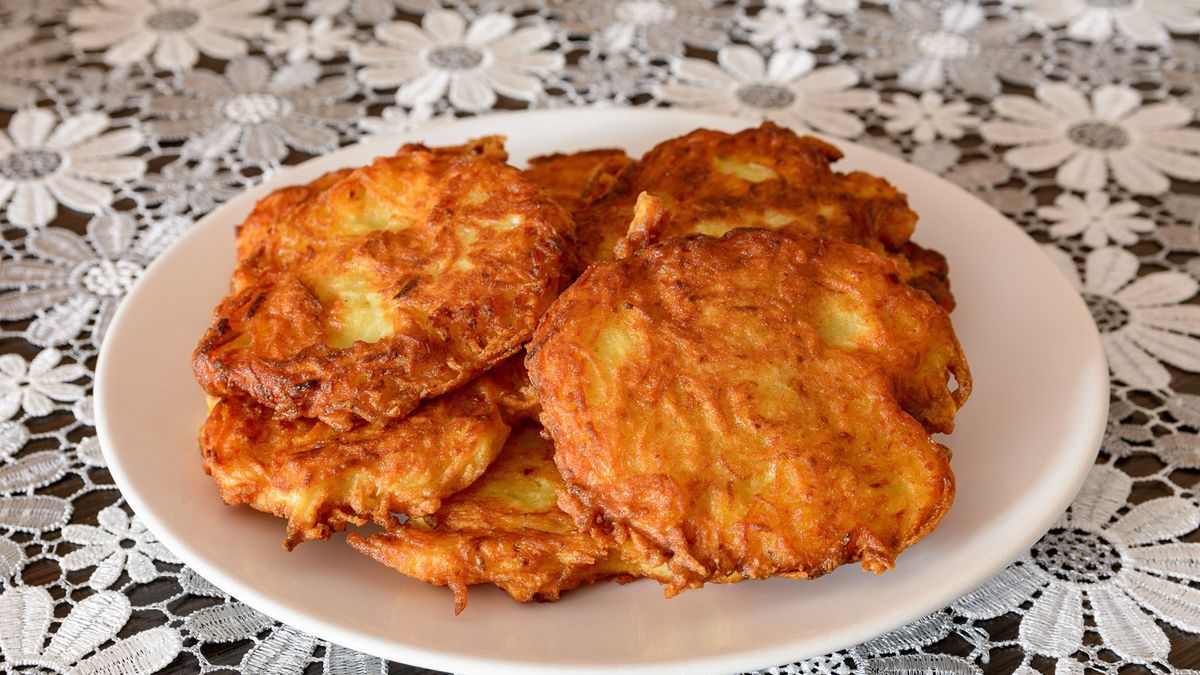 Schabowy w placku ziemniaczanym jest u mnie co niedzielę.