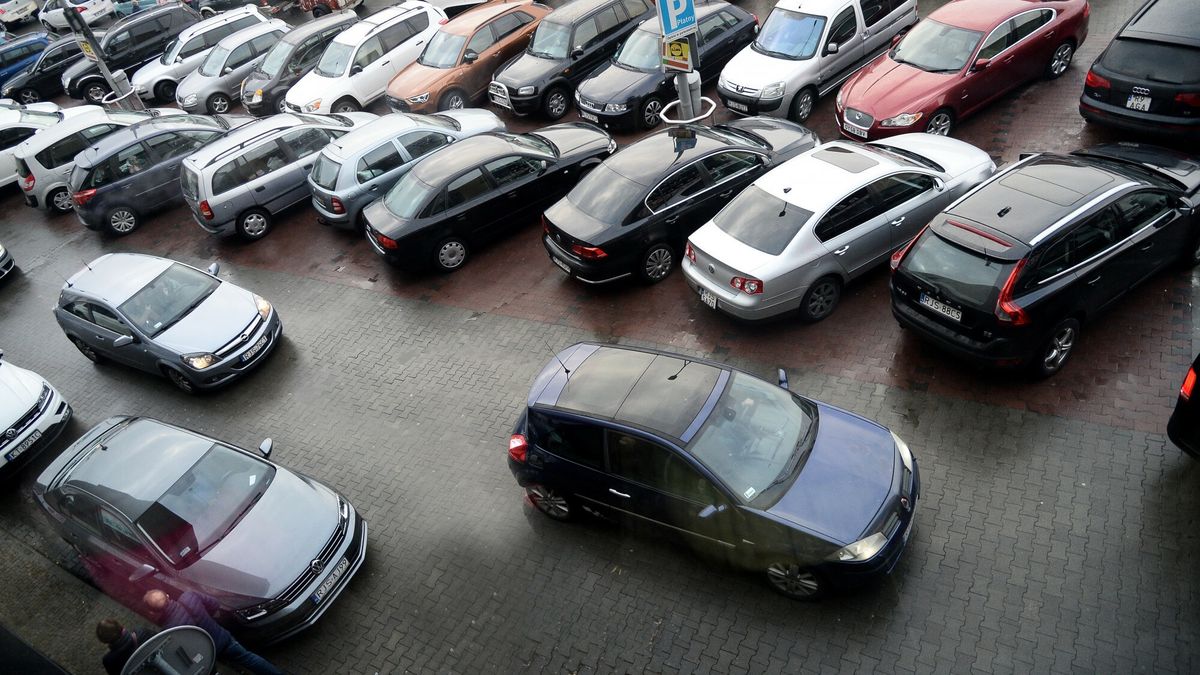 Firmy ekologiczną rewolucję mogą zacząć od... samochodów służbowych