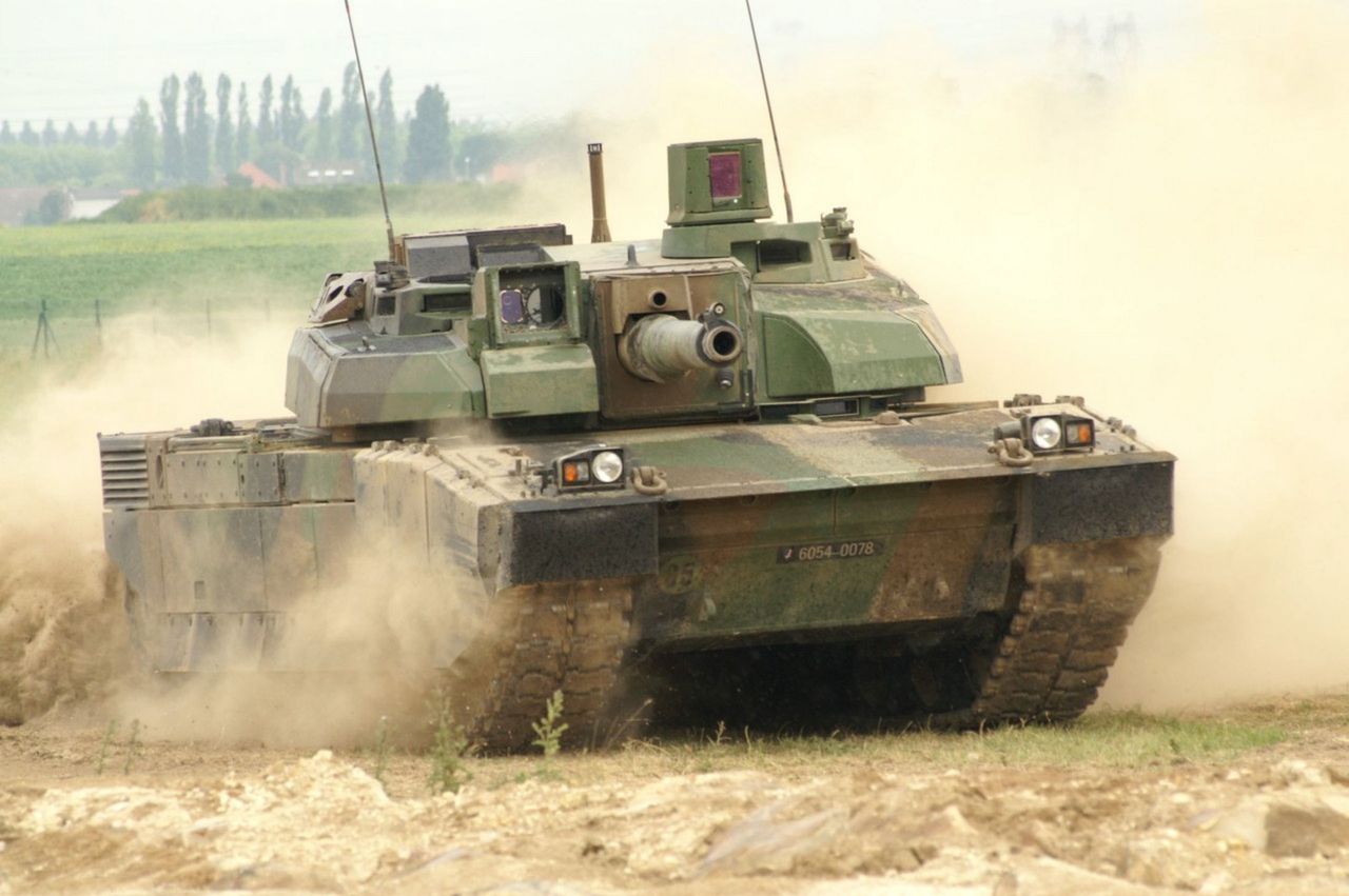 Leclerc - francuski czołg - zdjęcie ilustracyjne