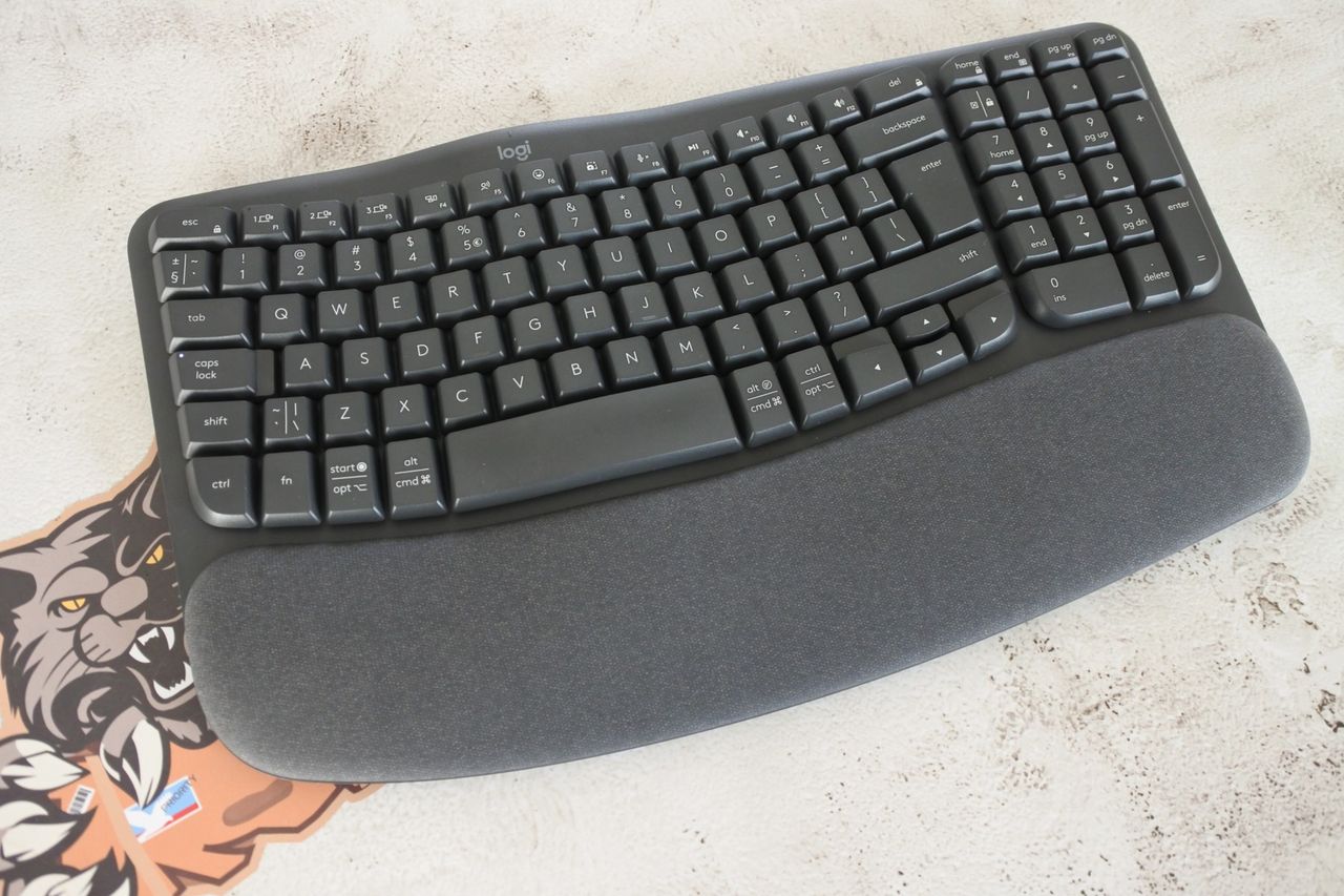 Wygodne pisanie z Logitech Wave Keys: recenzja klawiatury ergonomicznej