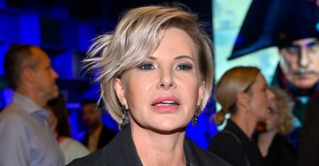 Joanna Racewicz pokazała wiadomości od hejterów: "Stara d*pa". Dziennikarka apeluje do internautów