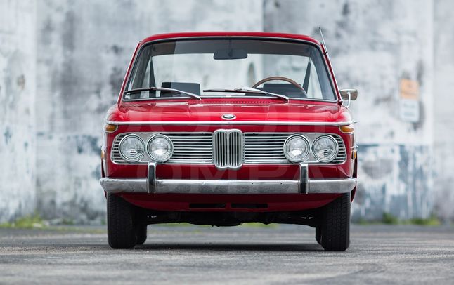 BMW 2000 Sedan