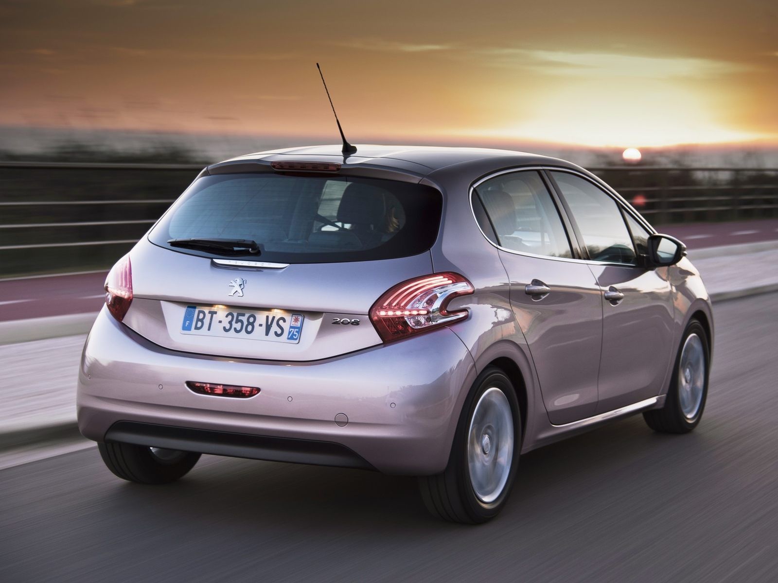 Peugeot 208 4