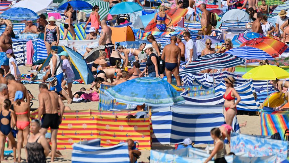 t�umy
W�adys�awowo, 24.08.2024. Pogoda sprzyja i na pla�y we W�adys�awowie odpoczywaj� t�umy turyst�w, 24 bm. (aj/awol) PAP/Andrzej Jackowski
Andrzej Jackowski
k�piele morskie, lato, opalanie, pla�a, pomorskie, Pomorze, sierpie�, t�um, t�umy, urlopy, wakacja, weekend, wolny czas, wypoczynek, Ba�tyk, morze Ba�tyckie