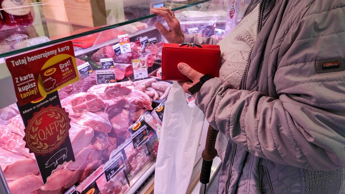 Te okresy w historii, w których ceny były regulowane, kończyły się bardzo niekorzystnie - zarówno z punktu widzenia konsumentów, jak i całej gospodarki - mówi ekonomista Jarosław Janecki. 