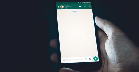 WhatsApp stawia ultimatum: albo oddasz swoje dane, albo nie skorzystasz