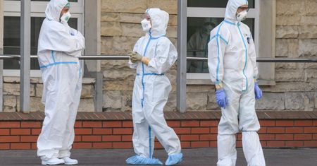 Koronawirus w Polsce. Rekord dodatnich przypadków i reakcja GIS: nie należy się ekscytować
