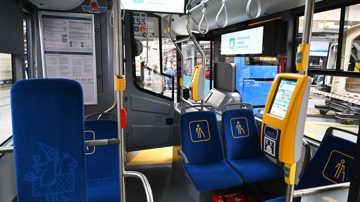 Kraków powoli odchodzi od papierowych biletów