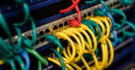 Nie działa internet i telewizja UPC. Ludzie masowo zgłaszają awarię (aktualizacja)