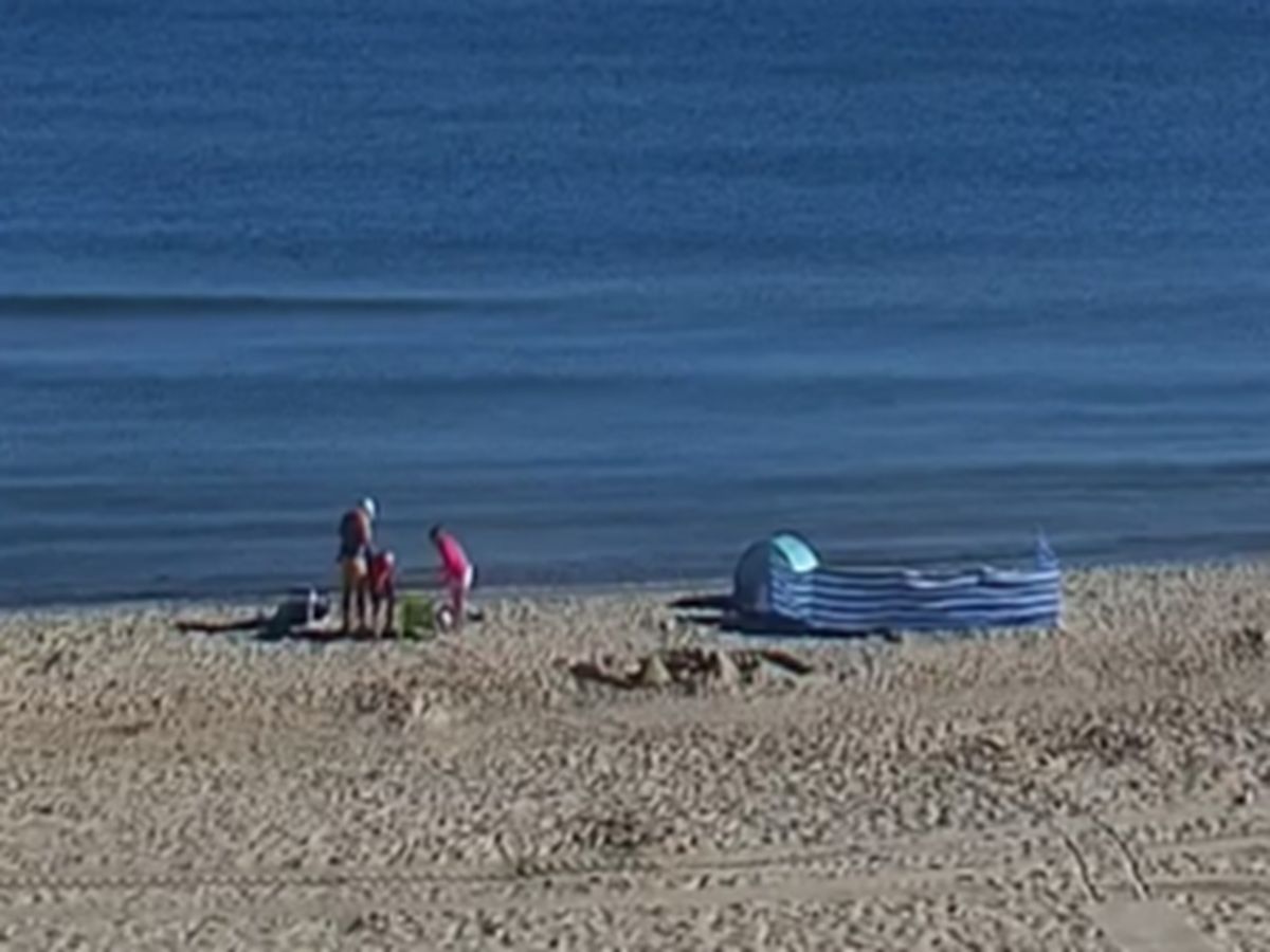 Ujęcie z plaży w Stegnie. Taki widok jeszcze przed godziną 8