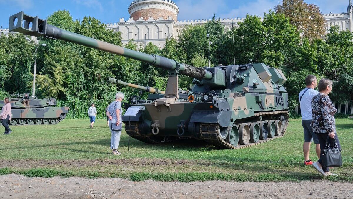 Piknik wojskowy na Błoniach pod Zamkiem w Lublinie