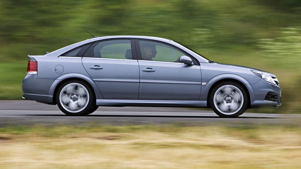 Opel Vectra C - dziś auto za grosze, ale w dobrym stanie jeszcze nie straszy