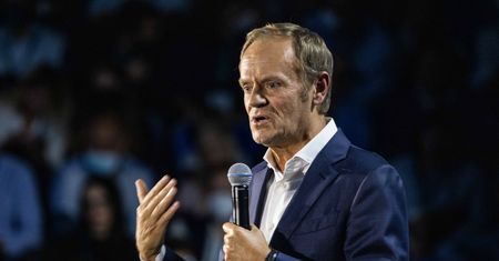 "Oni nie wiedzą, ile kosztuje chleb". Tusk się nie hamował, znów uderzył w PiS
