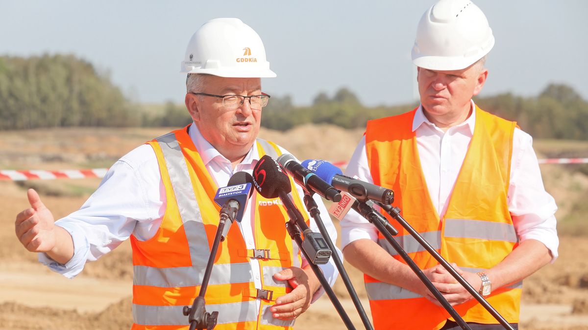 Andrzej Adamczyk, szef resortu infrastruktury