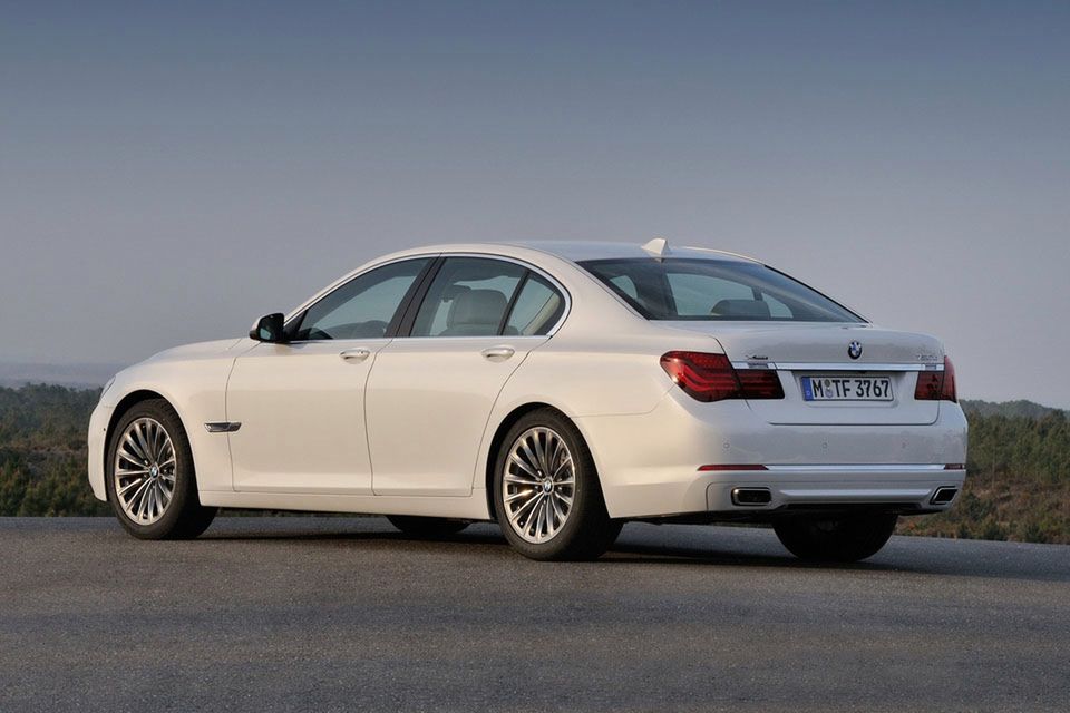 BMW serii 7 na rok 2013 - megagaleria niemieckiego okrętu flagowego 156