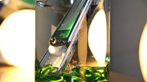 LG GD900 Crystal - do czego ludzie są zdolni, by mieć "oryginalny" gadżet? [wideo] 1