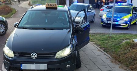 6 przestępstw oraz 10 wykroczeń. Taksówką uciekał przed policją