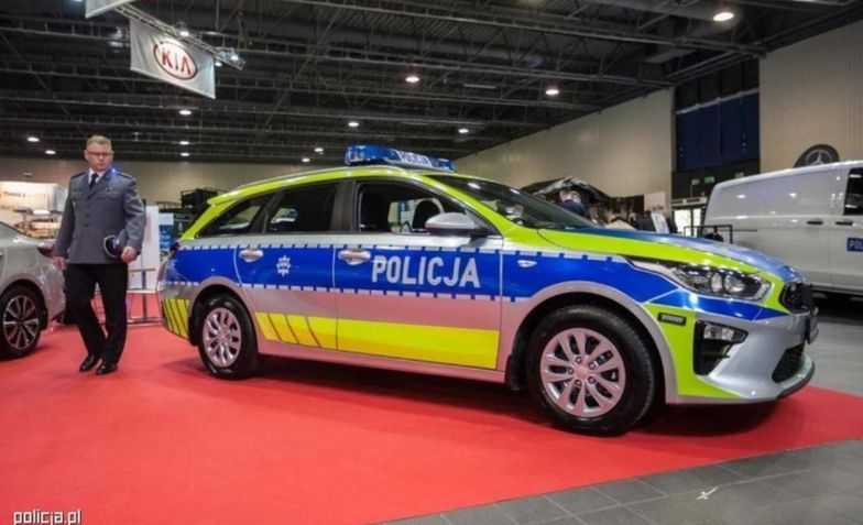 Tak auto policyjne w nowej odsłonie prezentowało się na targach motoryzacyjnych, na których "nowy design" został po raz pierwszy zaprezentowany
