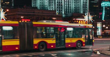 Autobus zatrzymał Andrzeja Dudę. Dziennikarz był w środku. Ujawnia