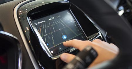 Android Auto ma problem. Smartfony nie chcą się łączyć z samochodami