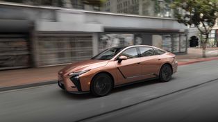 Cała gama fabrycznych programów gwarancyjnych - ile lat spokoju zapewnia Lexus?