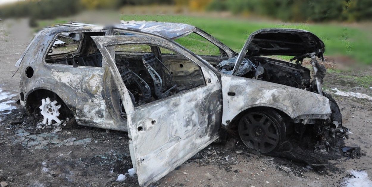 Leszczydół-Pustki: Ucieczka, podpalenie samochodu i szybka akcja policji