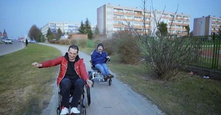 "To tylko kilka dni": realna pomoc czy zabawa z celebrytami? Obejrzeliśmy pierwszy odcinek