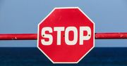 Zmiany w organizacji ruchu w Lesznie. Usunięto znaki "STOP" z pięciu przejazdów kolejowo-drogowych