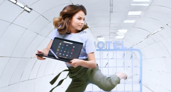 Maja Kuczyńska w globalnym spocie laptopa Pixelbook Go od Google (wideo)