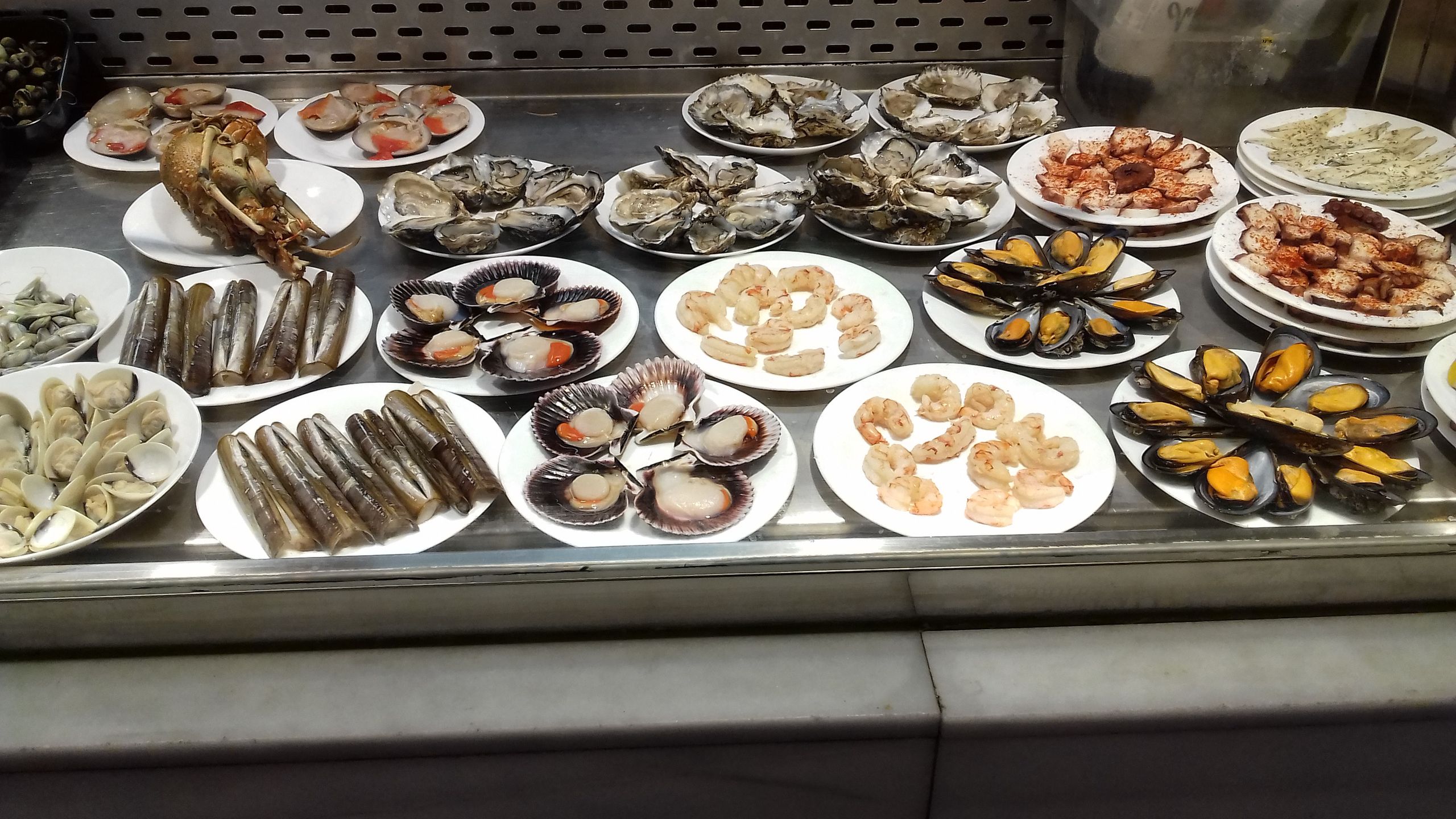 Przekąski do kupienia na targu 