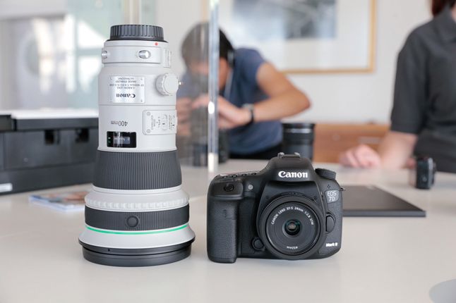 To ciekawa propozycja dla fotografów, którzy chcą mieć kompaktowe i lekkie narzędzie umożliwiające uchwycenie obiektów z bardzo dużej odległości.