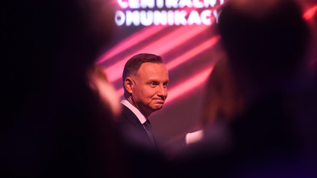 Andrzej Duda
Warszawa, 28.09.2023. Prezydent RP Andrzej Duda na konferencji podsumowuj�cej prace przy Centralnym Porcie Komunikacyjnym, 28 bm. w Warszawie. (pn/awol) PAP/Piotr Nowak
Piotr Nowak
centralny port komunikacyjny, CPK, inwestycja, konferencja, lotnisko, podsumowanie, port lotniczy, prac, realizacja prac, w�ze� przesiadkowy