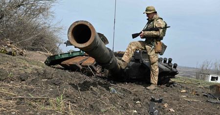 Rosjanie zrzucili atomówkę na własne wojska. Potem zaprojektowali czołgi