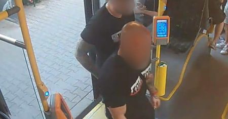 Straszne sceny w autobusie w Poznaniu. Grozi im do 15 lat więzienia