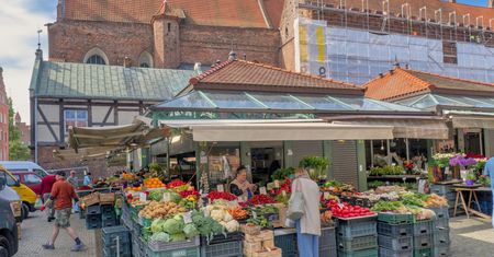 Tak kryzys zmienia konsumentów. "Dokonuje się wyborów na rzecz najniższych cen"