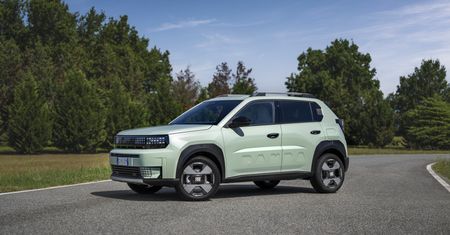 Fiat Grande Panda potaniał. Ofertę uzupełnił prosty silnik