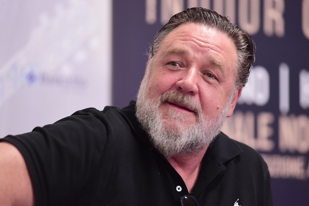 Russel Crowe joins the film crew about Nazi criminals.