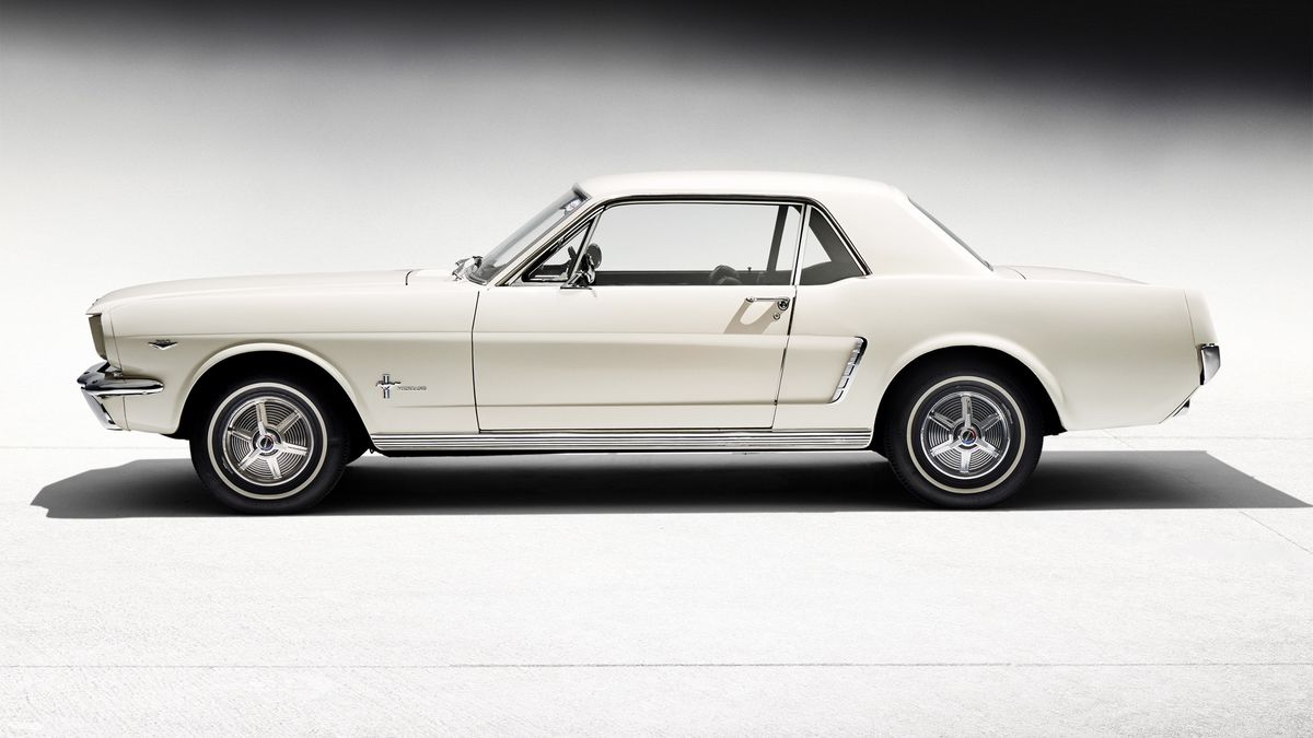 Ford Mustang I: ewolucja od malca po Bossa [galeria zdjęć] 1