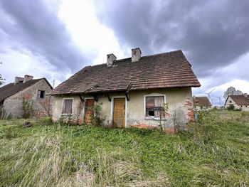 Żukowice: Ta wieś została wysiedlona przez budowę huty pod Głogowem