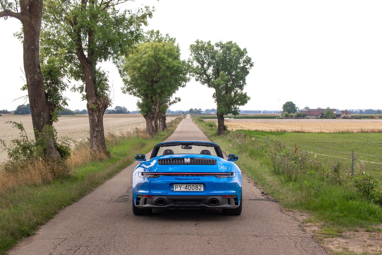 Porsche 911 Carrera 4 GTS Cabriolet